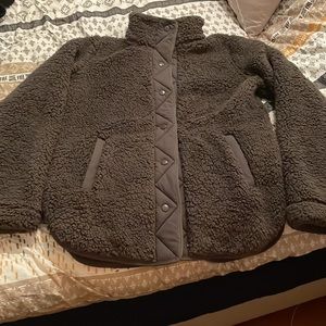 NWT olive green Abercrombie Soft AF SHERPA jacket